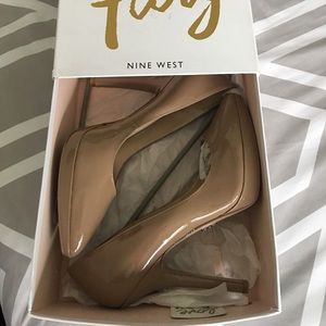 Classic platform pumps